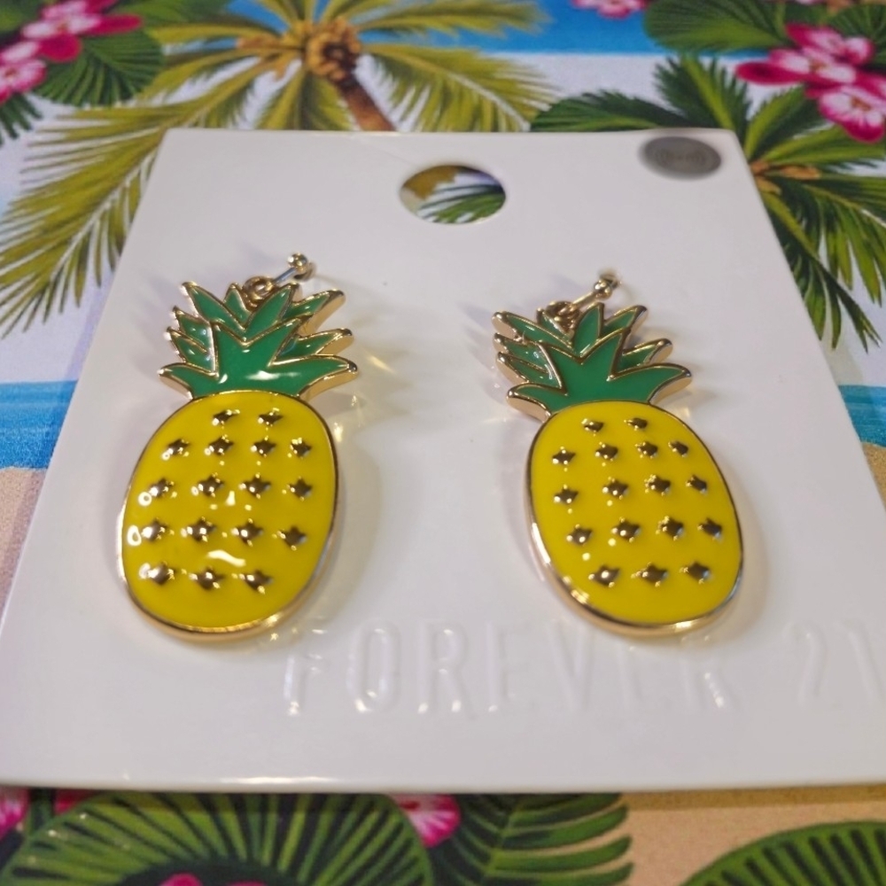 Forever 21 Tropical Pineapple Earrings - Picture 2 of 2